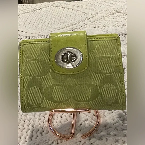 Coach Signature Wallet - Picture 9 of 15